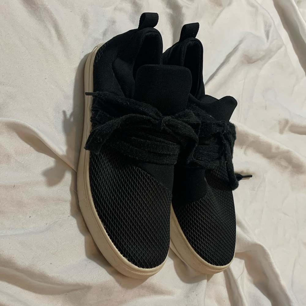 Black lace up shoes